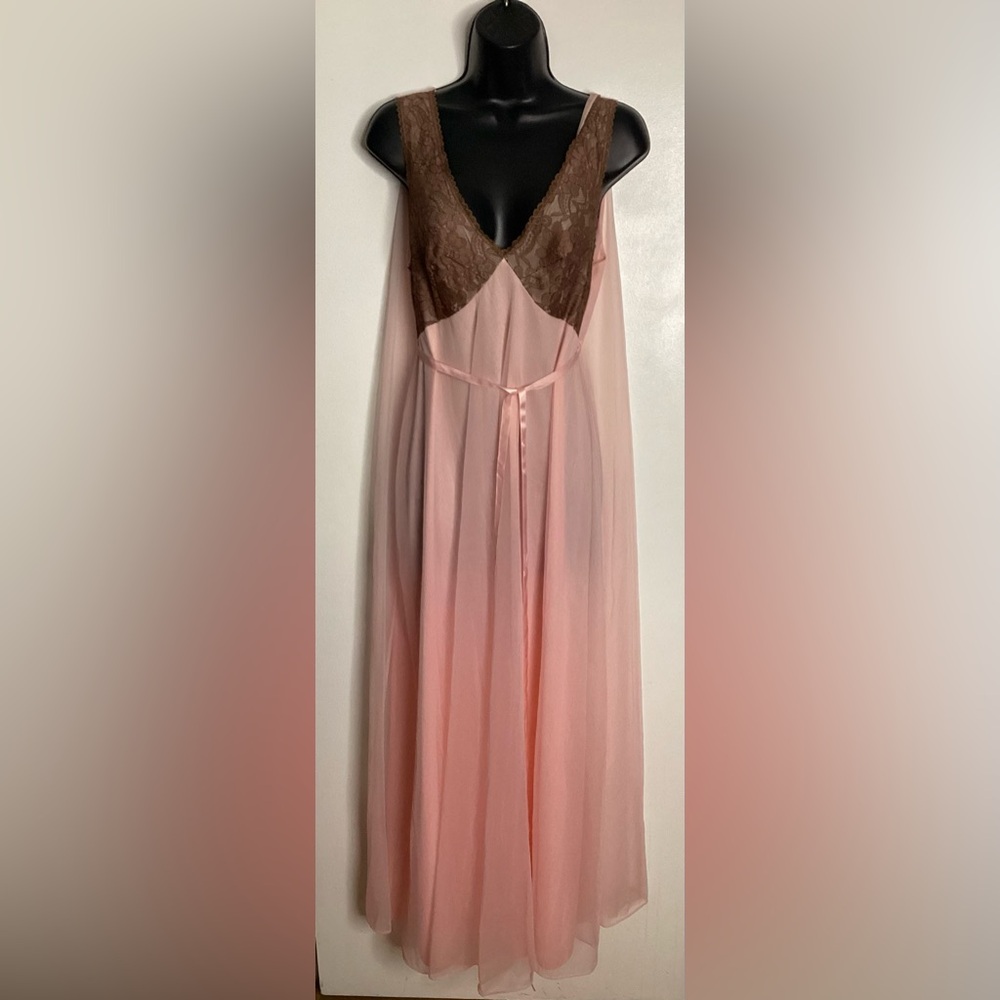 Vanity Fair Soft Pink and Brown Chemise S/34
